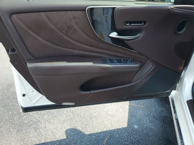 Used 2018 White Lexus LS 500 image 20