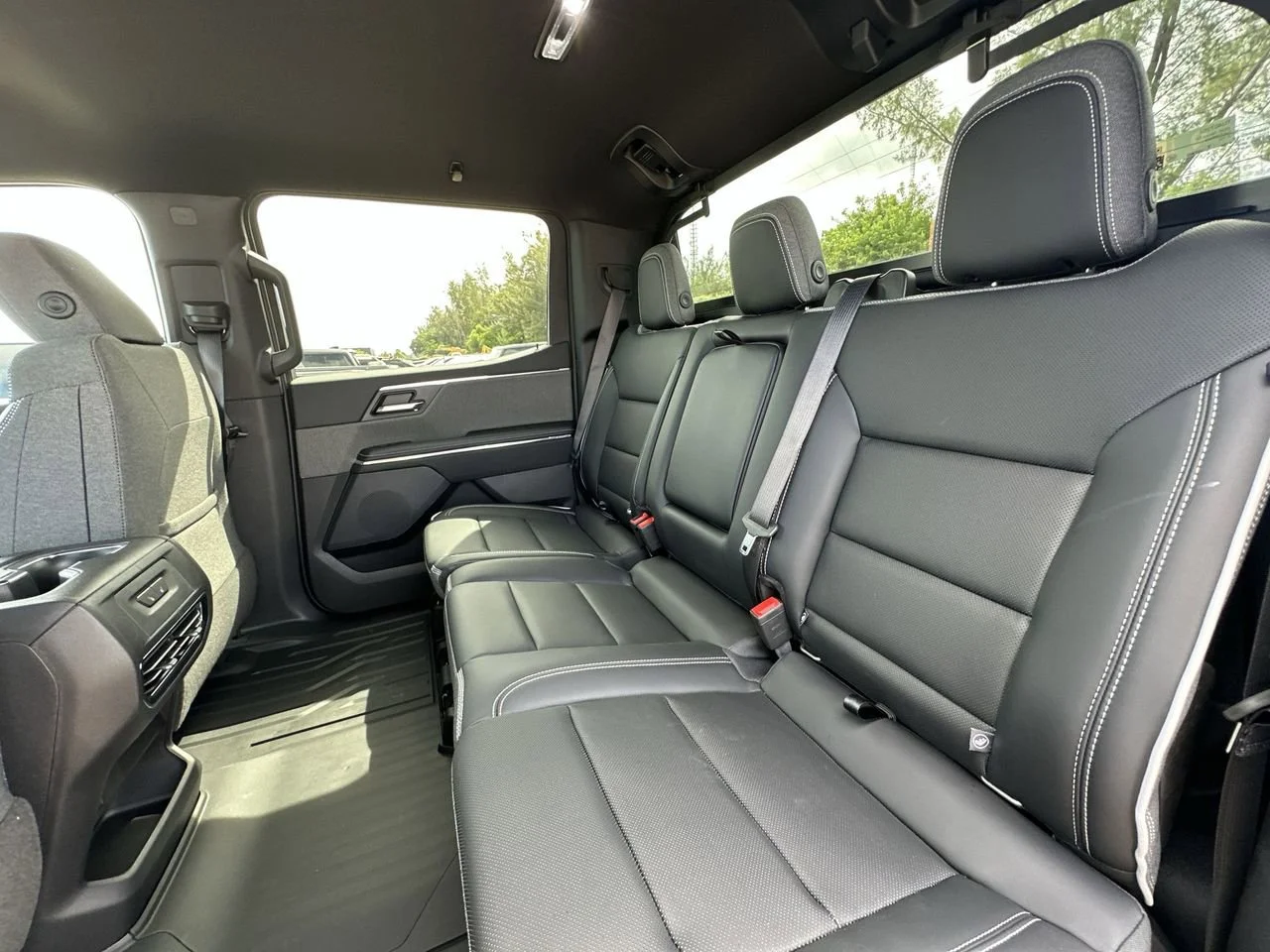 2026 GMC Sierra EV Elevation - Photo 22