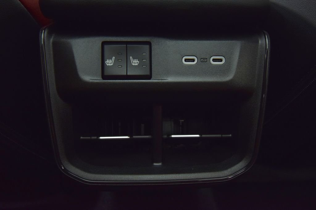 New 2026 Diamond Black Crystal Pearlcoat Dodge Scat Pack Plus image 39