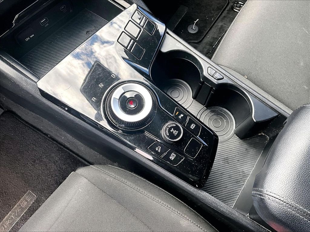 Used 2023 Fusion Black Kia LX image 20