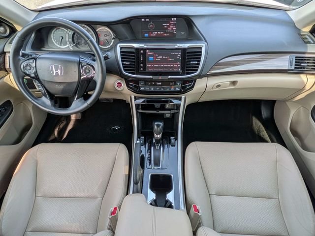 Used 2017 White Honda EX-L image 14
