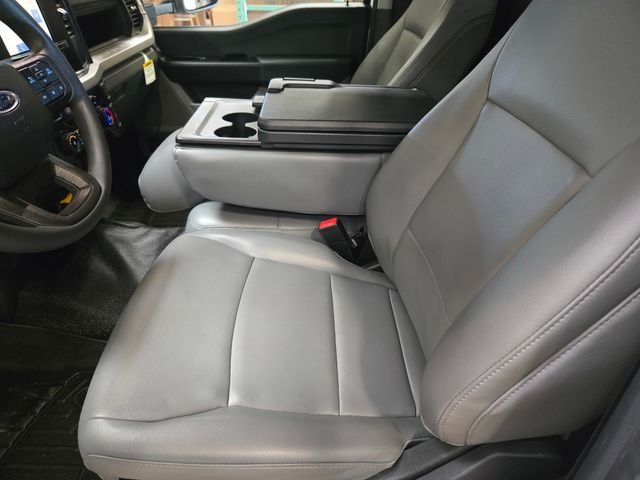 2024 Ford F-550 Super Duty Chassis Cab XL - Photo 44