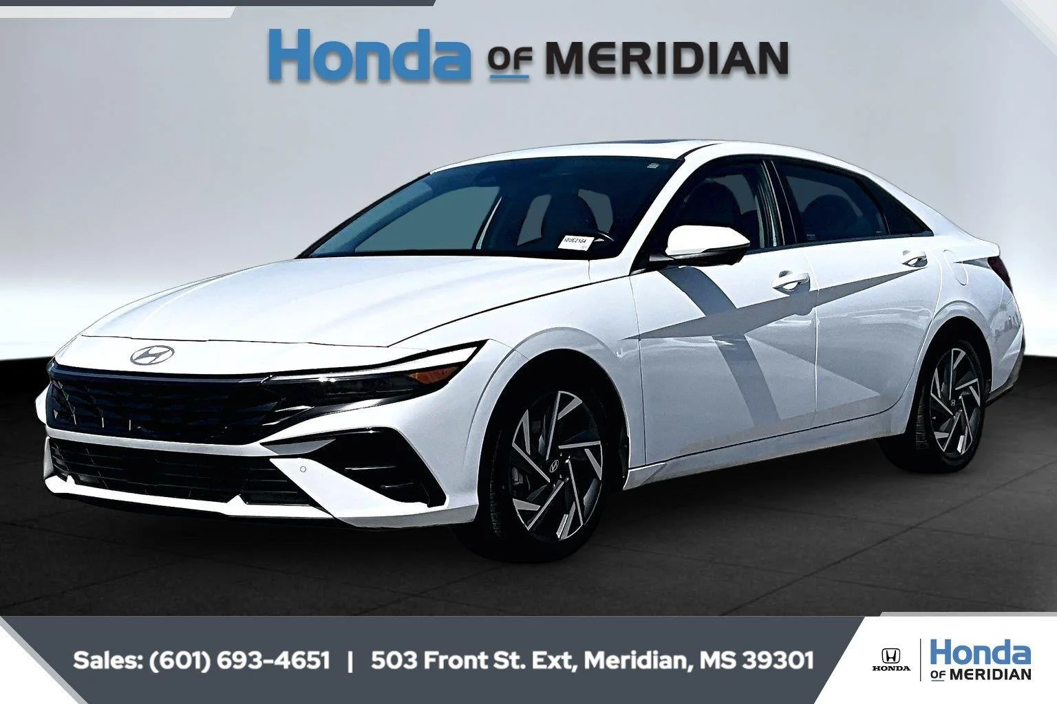 Used 2024 Serenity White Hyundai Limited image 10