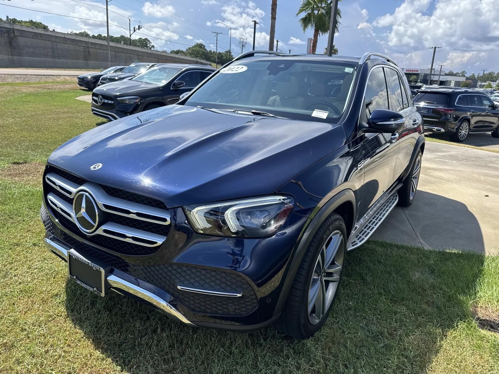 Certified Used 2022 Blue Mercedes-Benz GLE 350 image 3