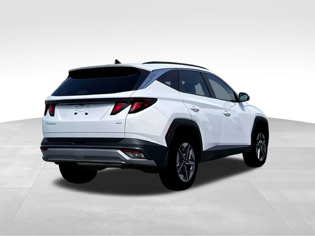 Used 2026 White Hyundai SEL image 8