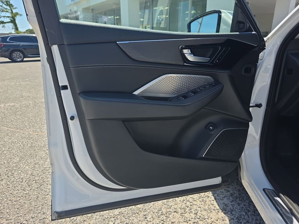 Used 2023  Acura Advance image 17