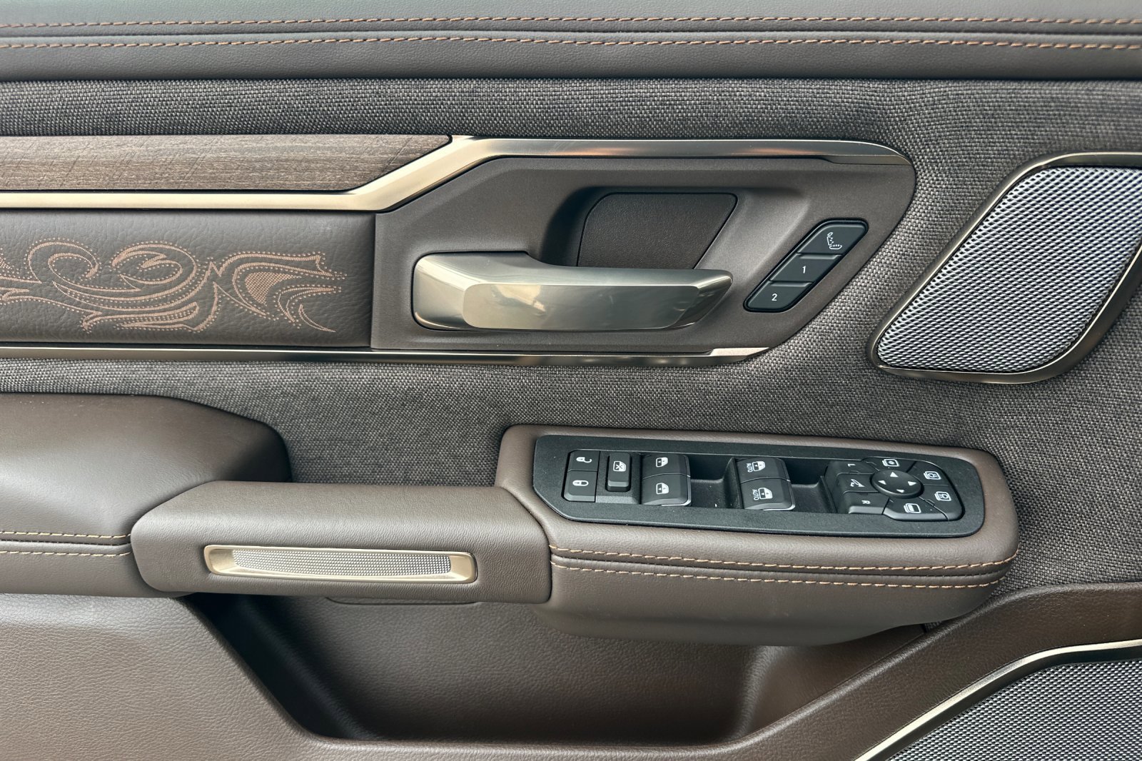 2026 RAM 1500 Limited Longhorn - Photo 11