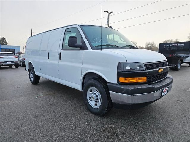 2025 Chevrolet Express Cargo Work Van - Photo 15