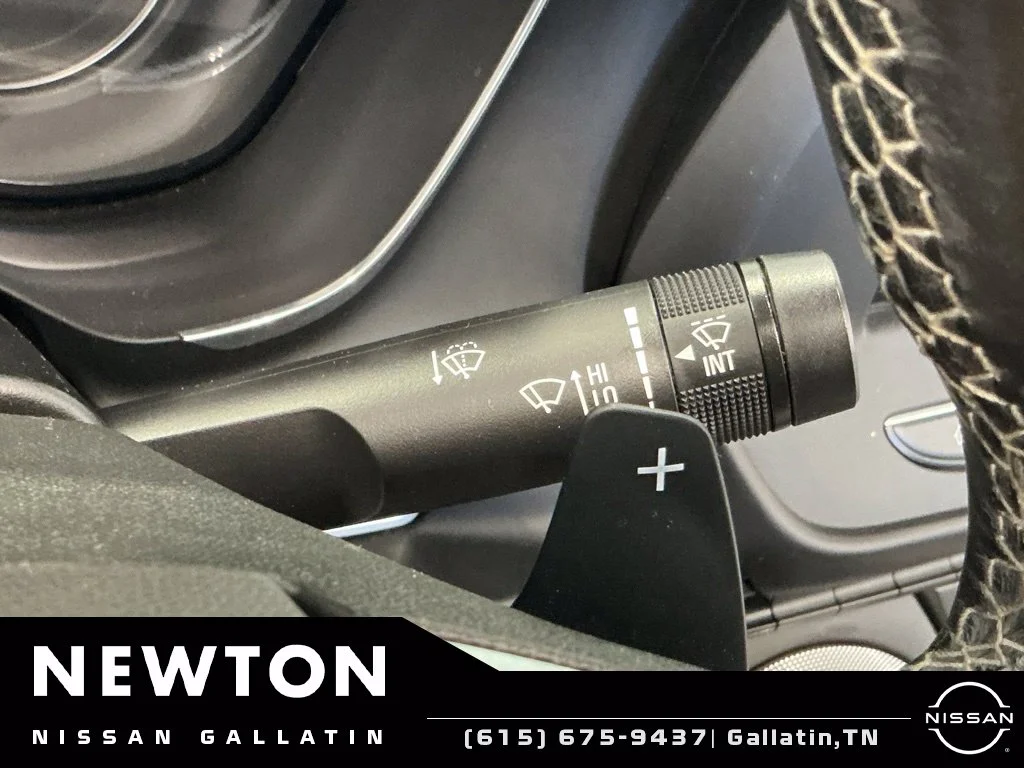 Used 2019 Black Chevrolet 1LT image 39