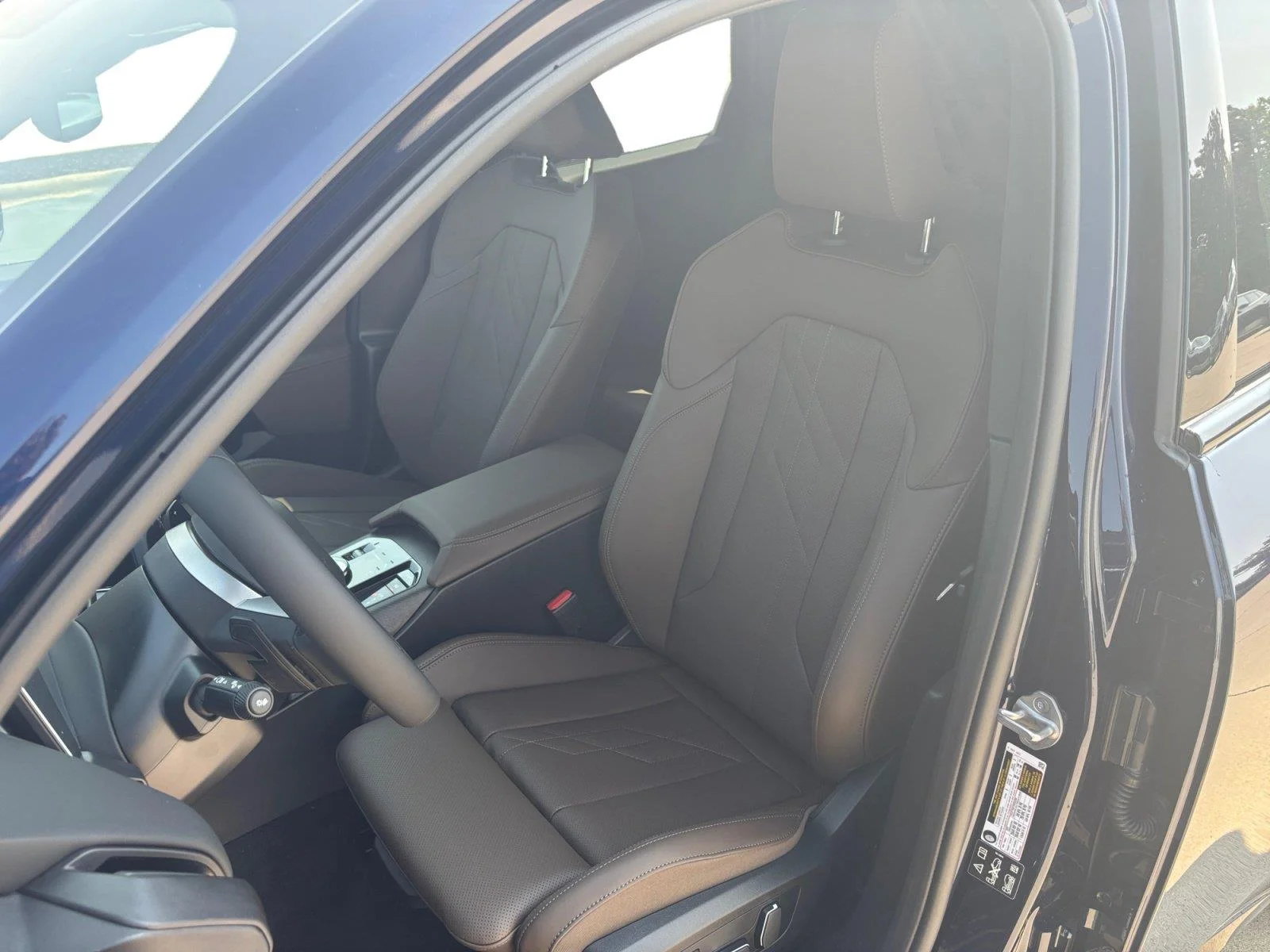 New 2026 Tanzanite Blue II Metallic BMW 30 xDrive image 21