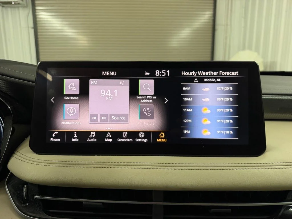 Used 2024 Gray INFINITI LUXE image 19