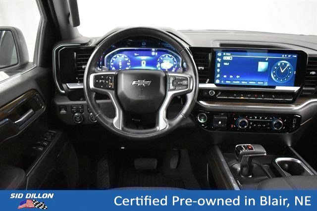 Used 2023 Summit White Chevrolet RST image 4