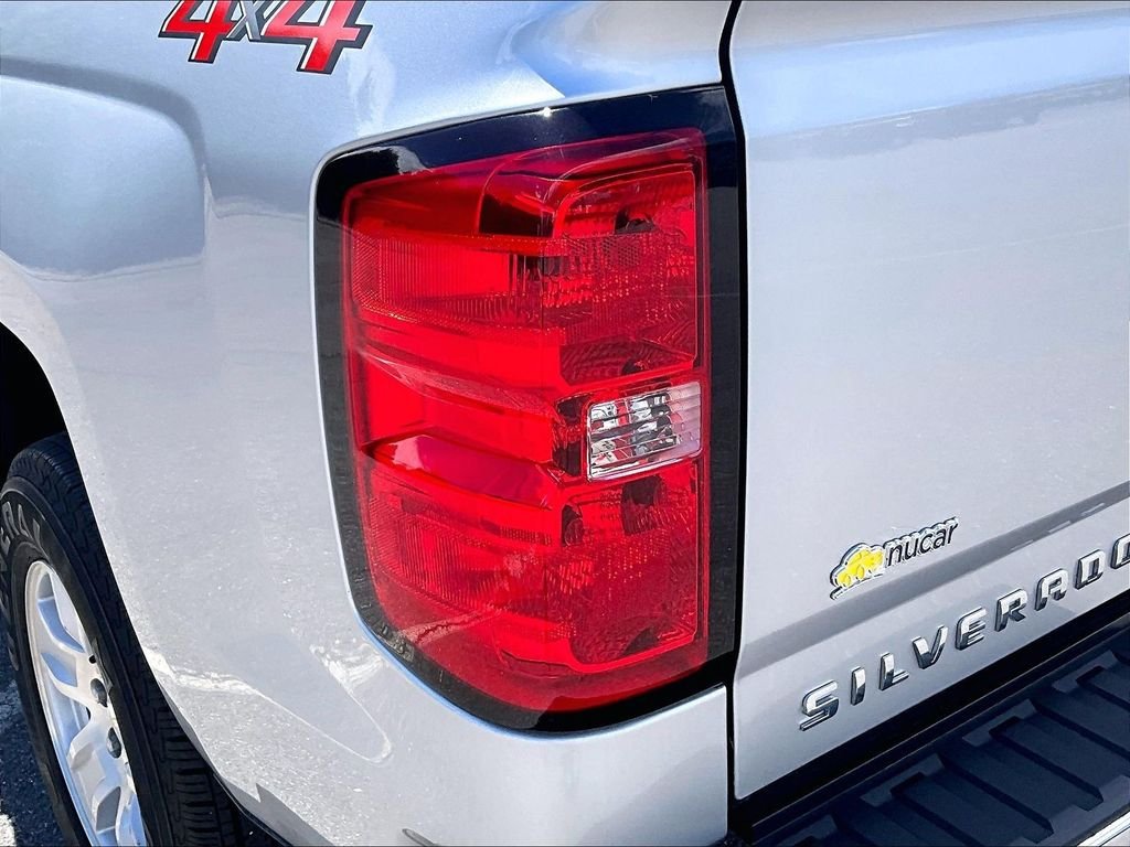 Used 2018 Silver Chevrolet LT image 34