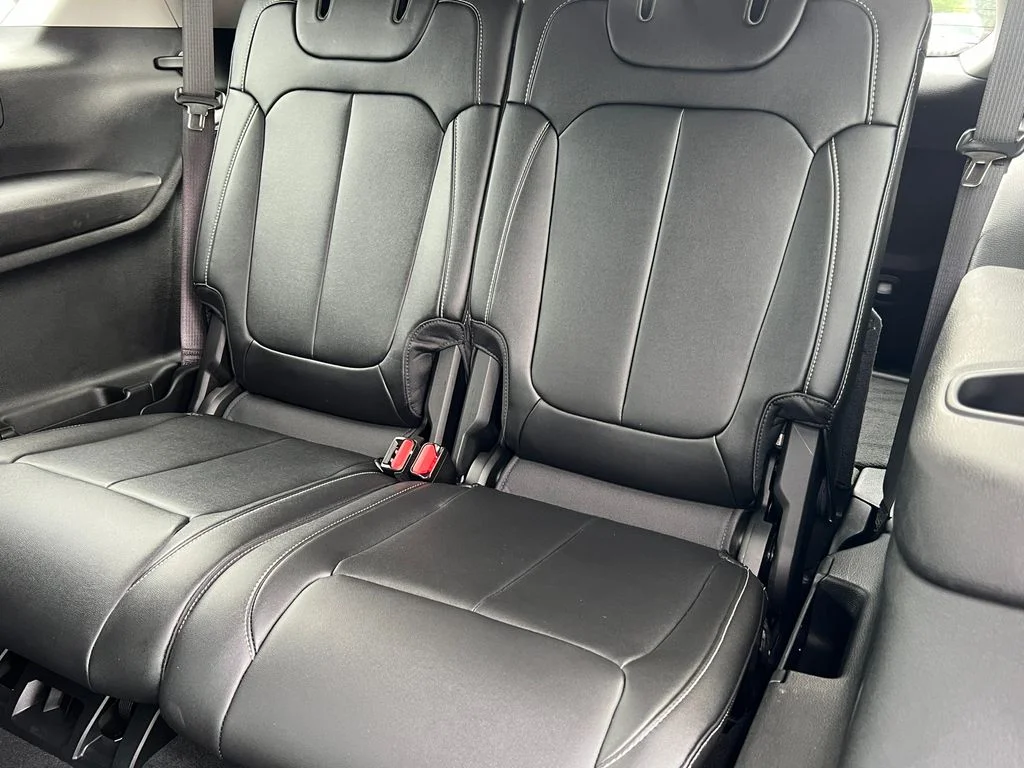 Used 2023 Black Jeep Limited image 9