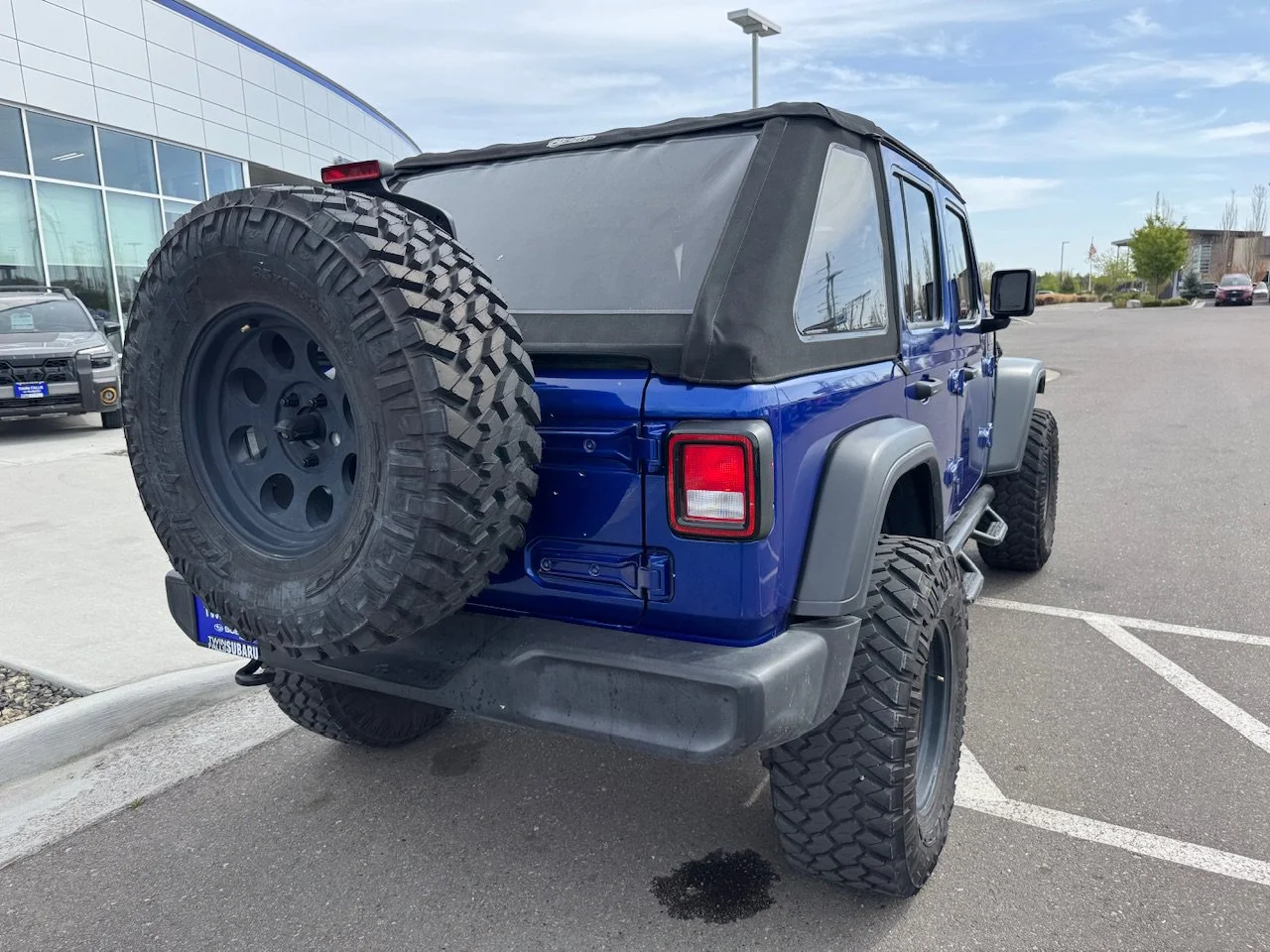 Used 2019 Ocean Blue Metallic Clearcoat Jeep Sport S image 7