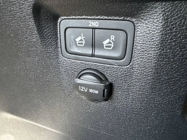 Used 2025 Silver Kia S image 28