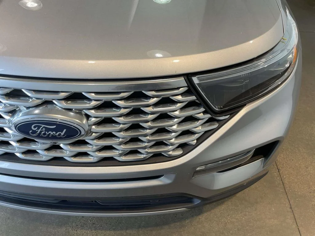Used 2021 Silver Metallic Ford Platinum image 7