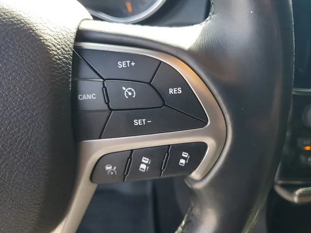 Used 2019 Billet Silver M Jeep High Altitude image 13