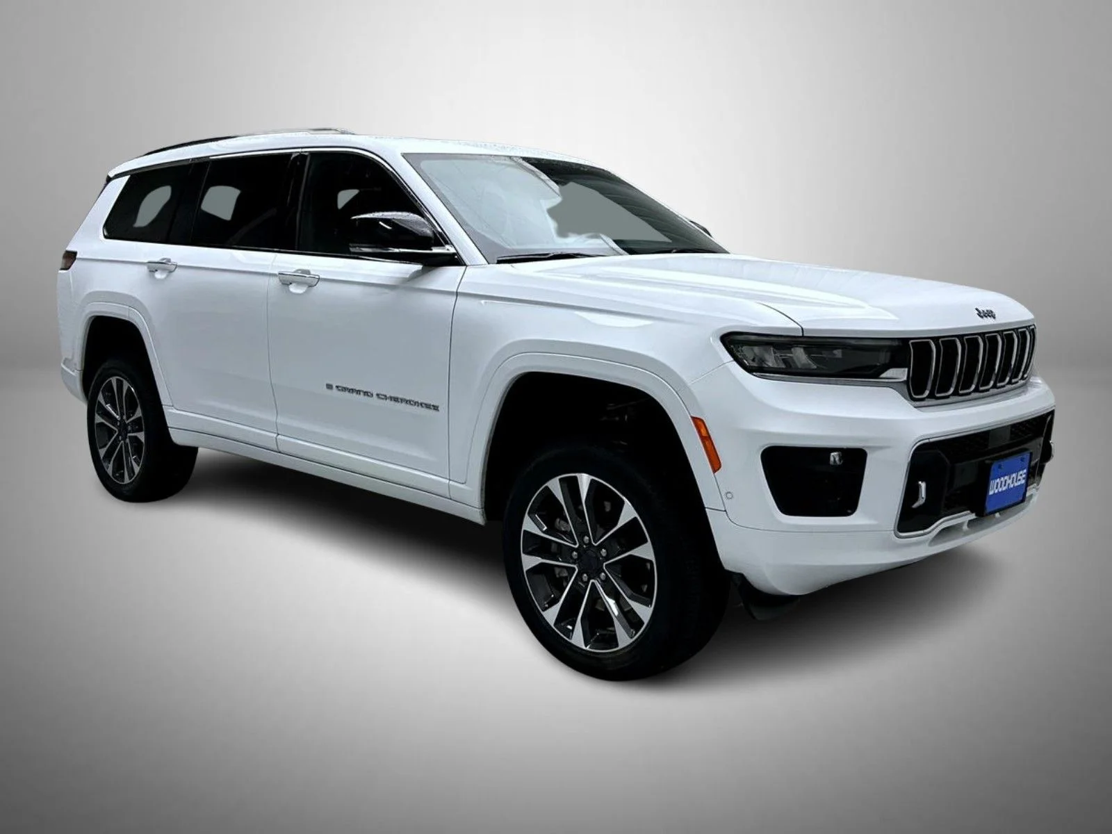 Used 2024 White Jeep Overland image 3