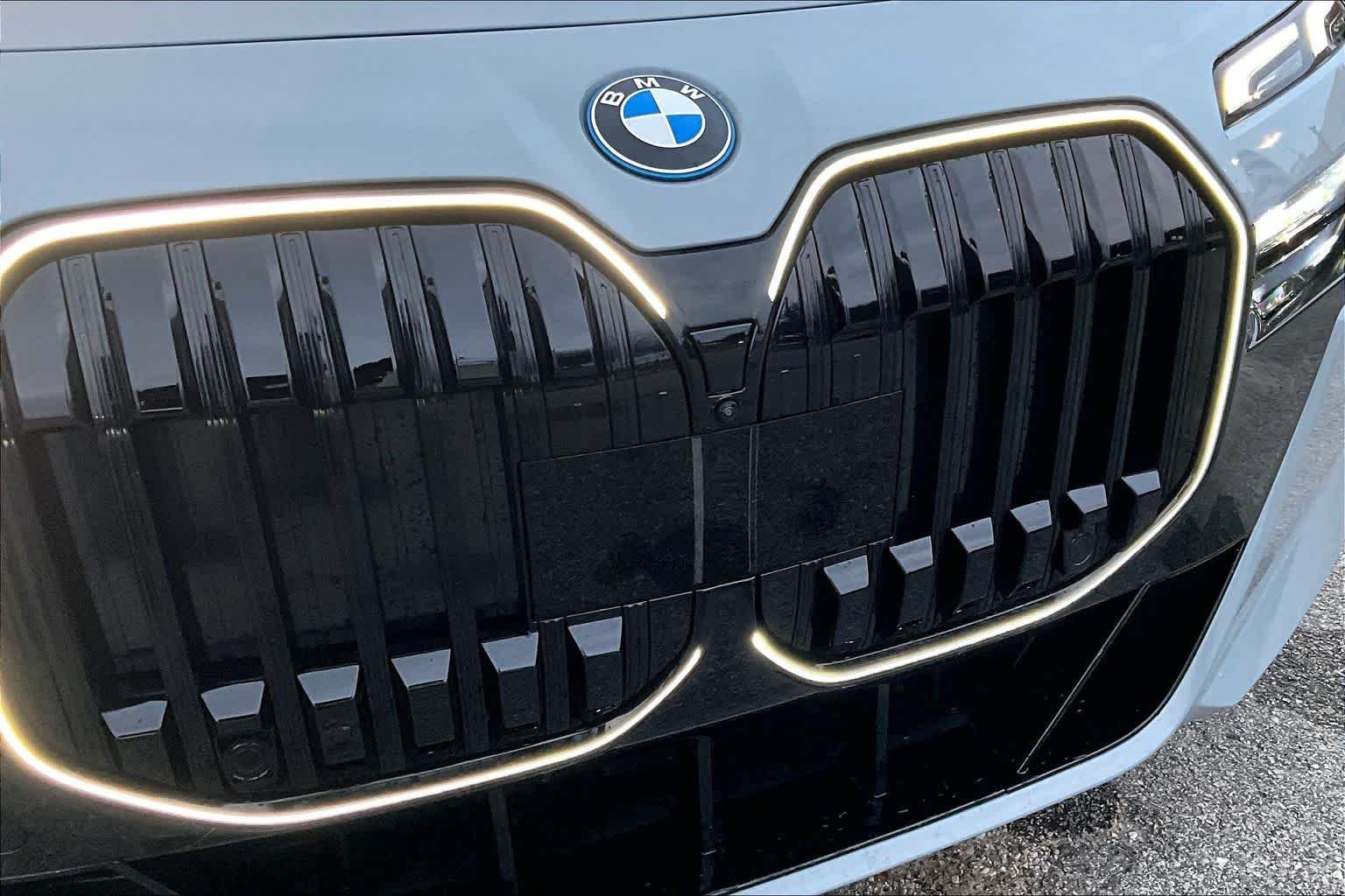 2025 BMW i7 50 - Photo 28