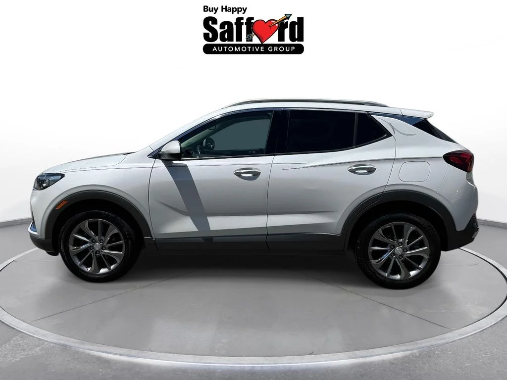 Used 2020 White Frost Buick Essence image 5
