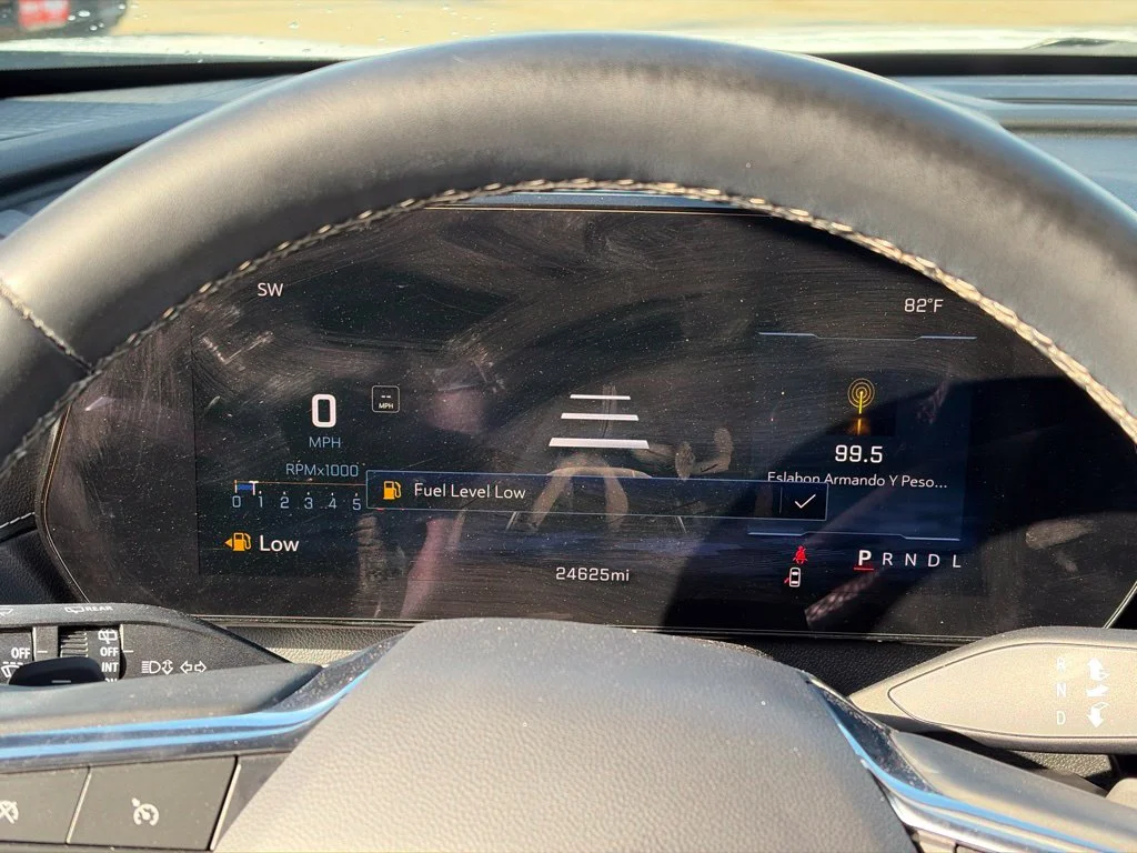 Used 2025 White Chevrolet LT image 8