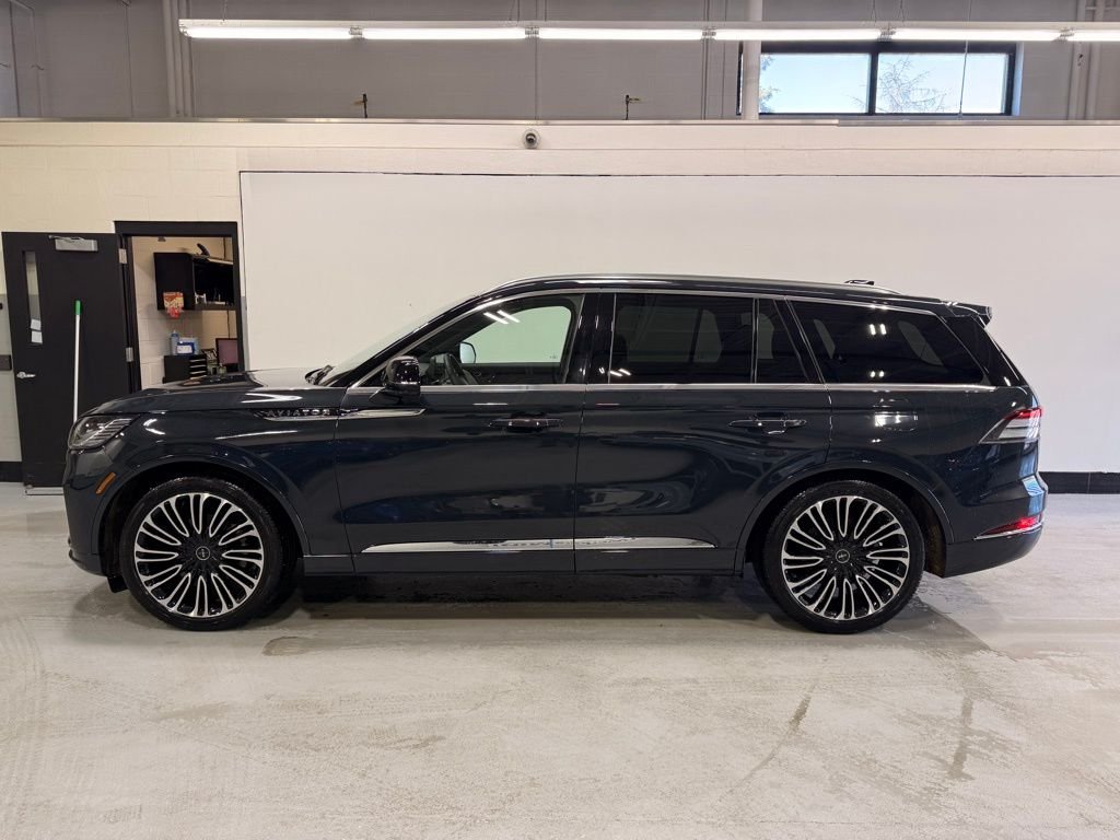 Used 2025 Lincoln Aviator Black Label with VIN 5LM5J9XC2SGL26151 for sale in Golden Valley, Minnesota