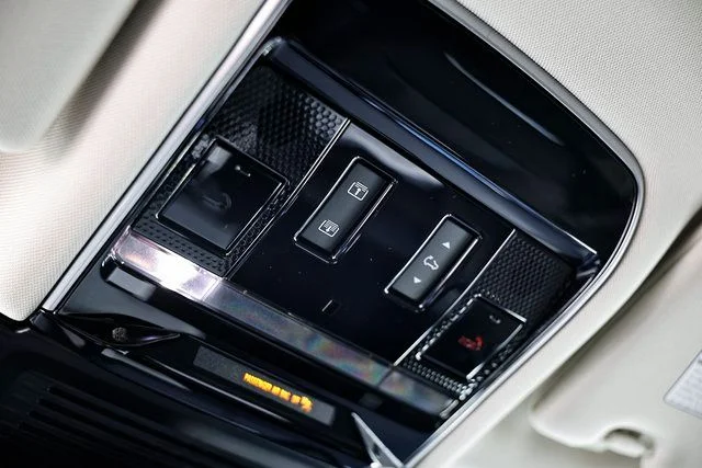 2025 Land Rover Range Rover SE - Photo 45