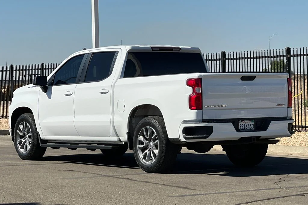 Used 2019 White Chevrolet RST image 7