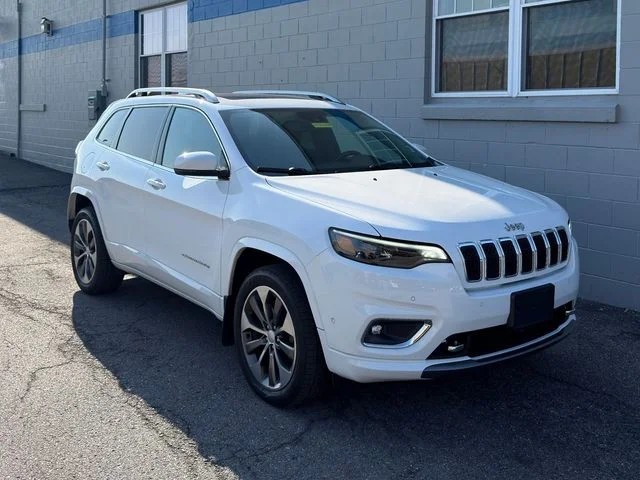 Used 2019 White Jeep Overland image 3