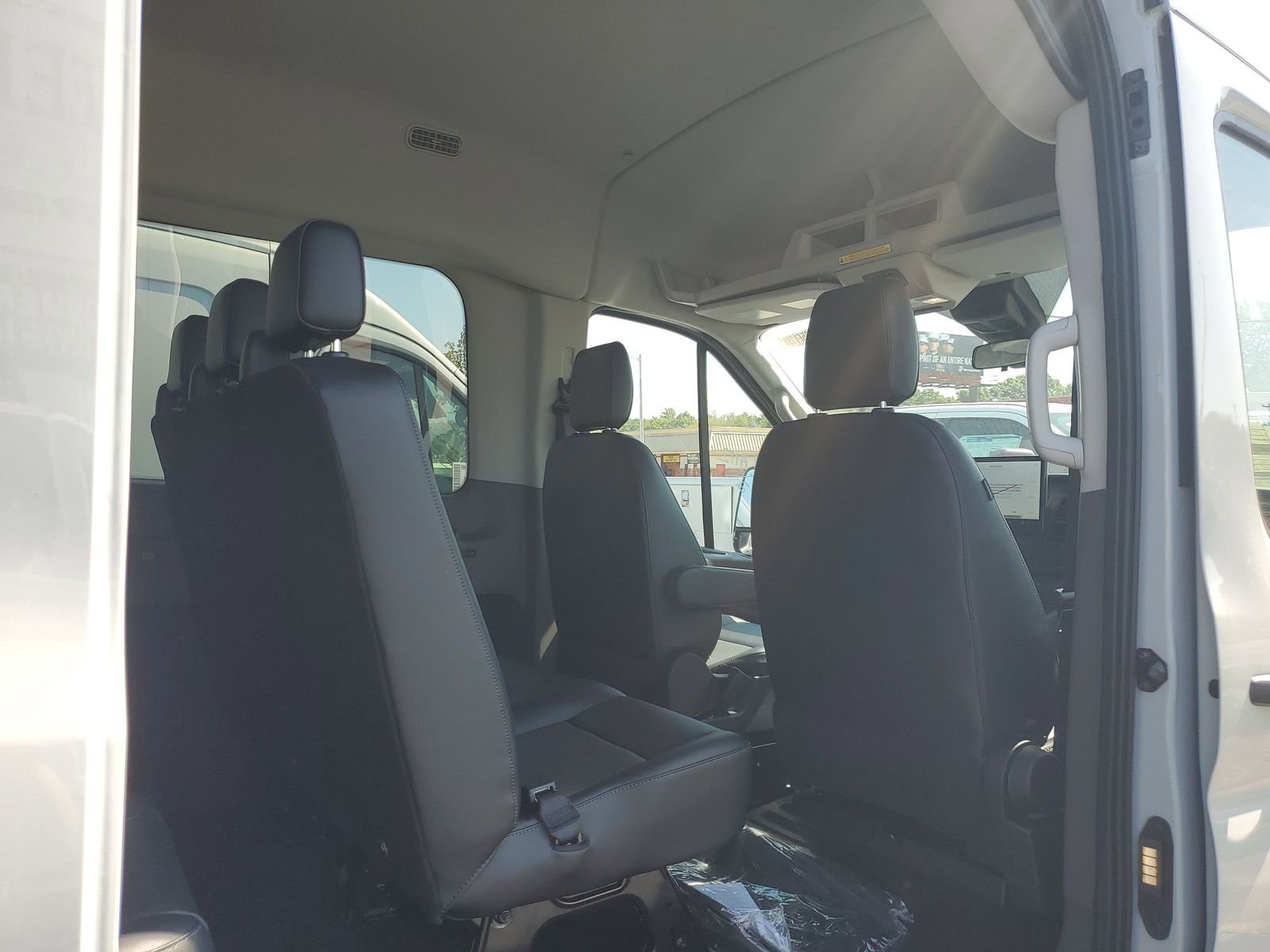 2025 Ford Transit Passenger Van XL - Photo 43