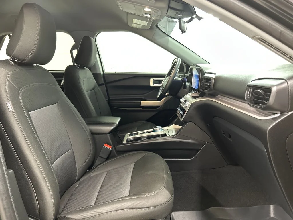 Certified Used 2023 Black Ford XLT image 16