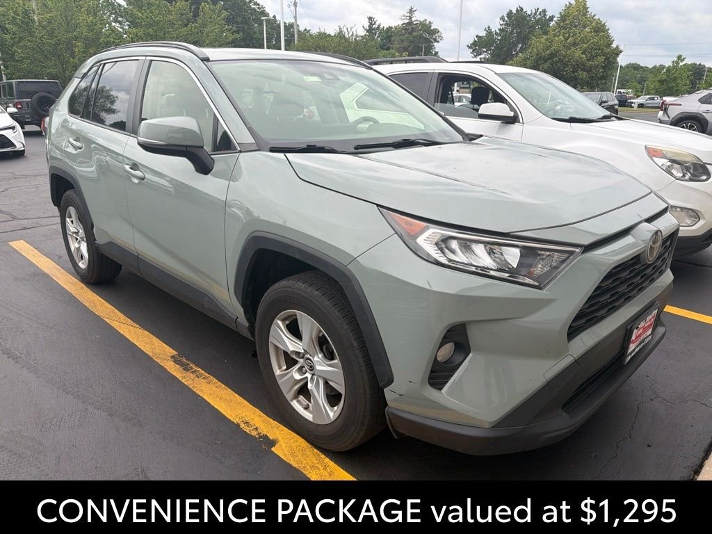 Used 2019 Green Toyota XLE image 3