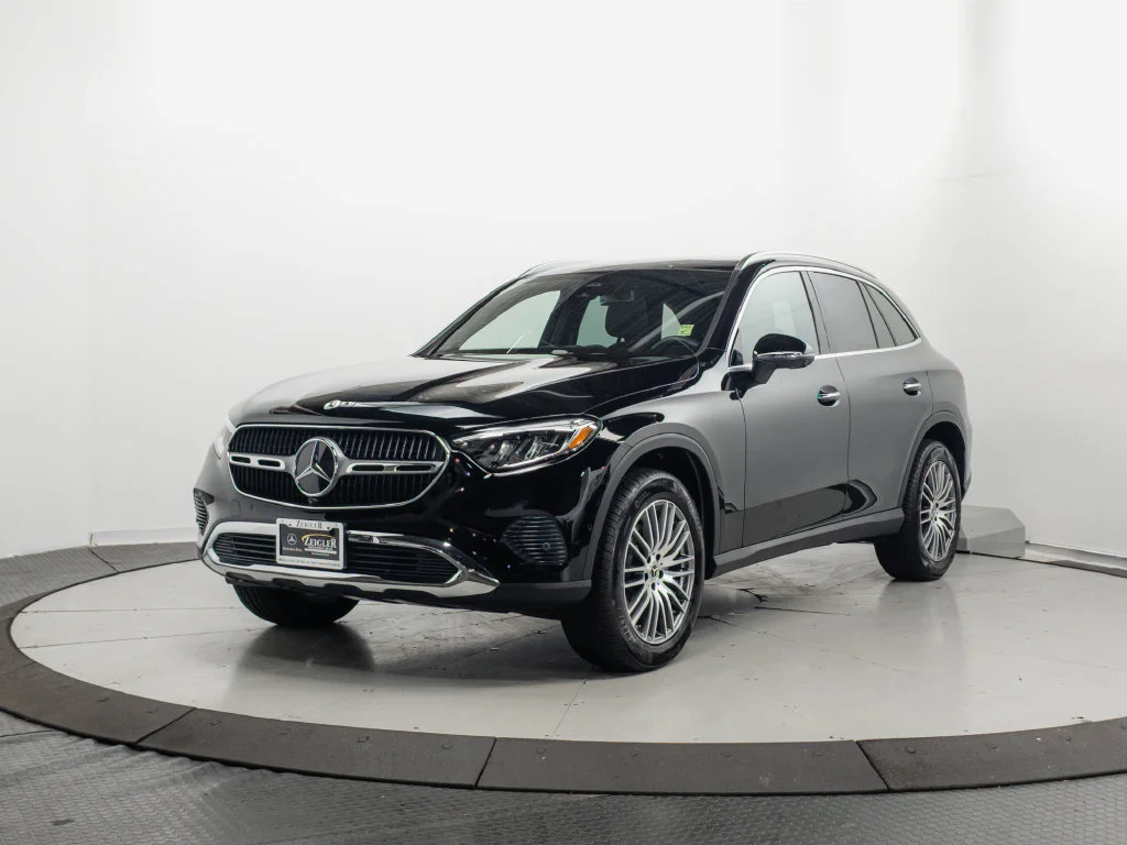 Certified Used 2026 Black Mercedes-Benz GLC 300 image 3