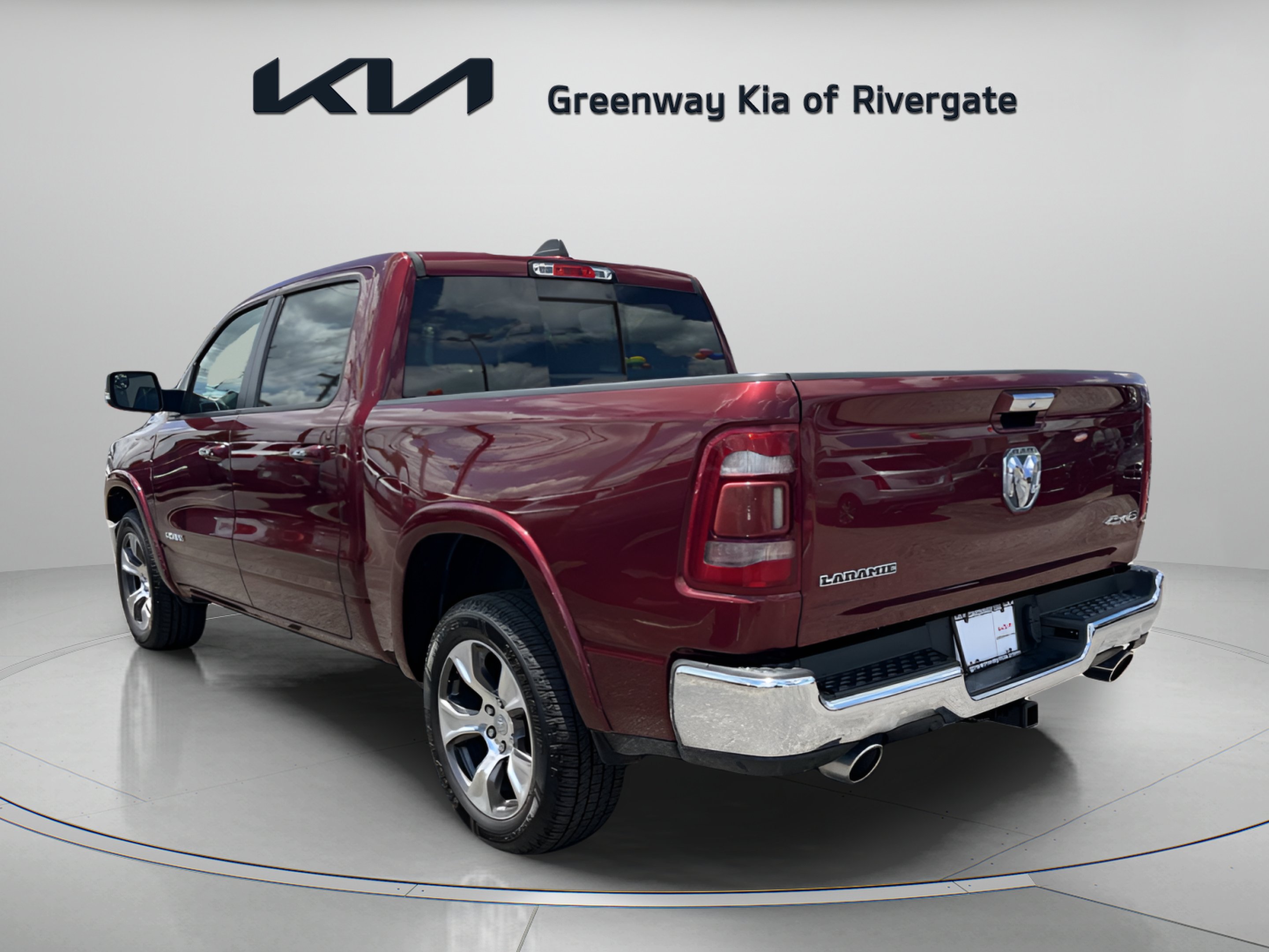 Used 2019 Delmonico Red Pearlcoat Ram Laramie image 5