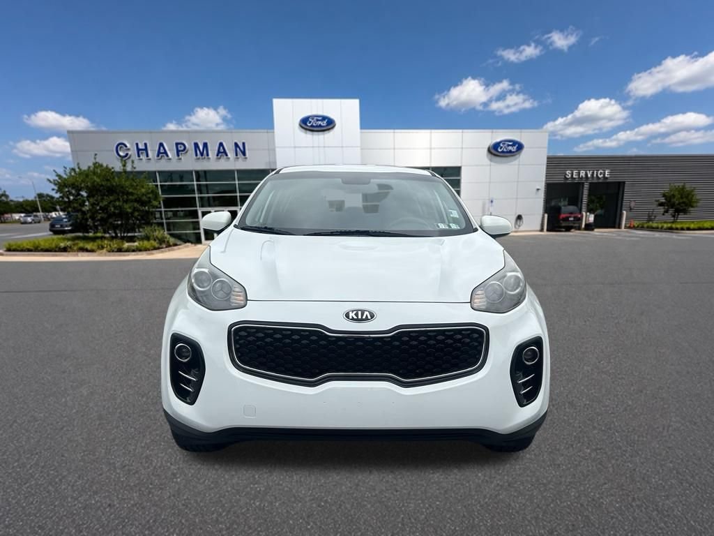 Used 2018 White Kia LX image 9