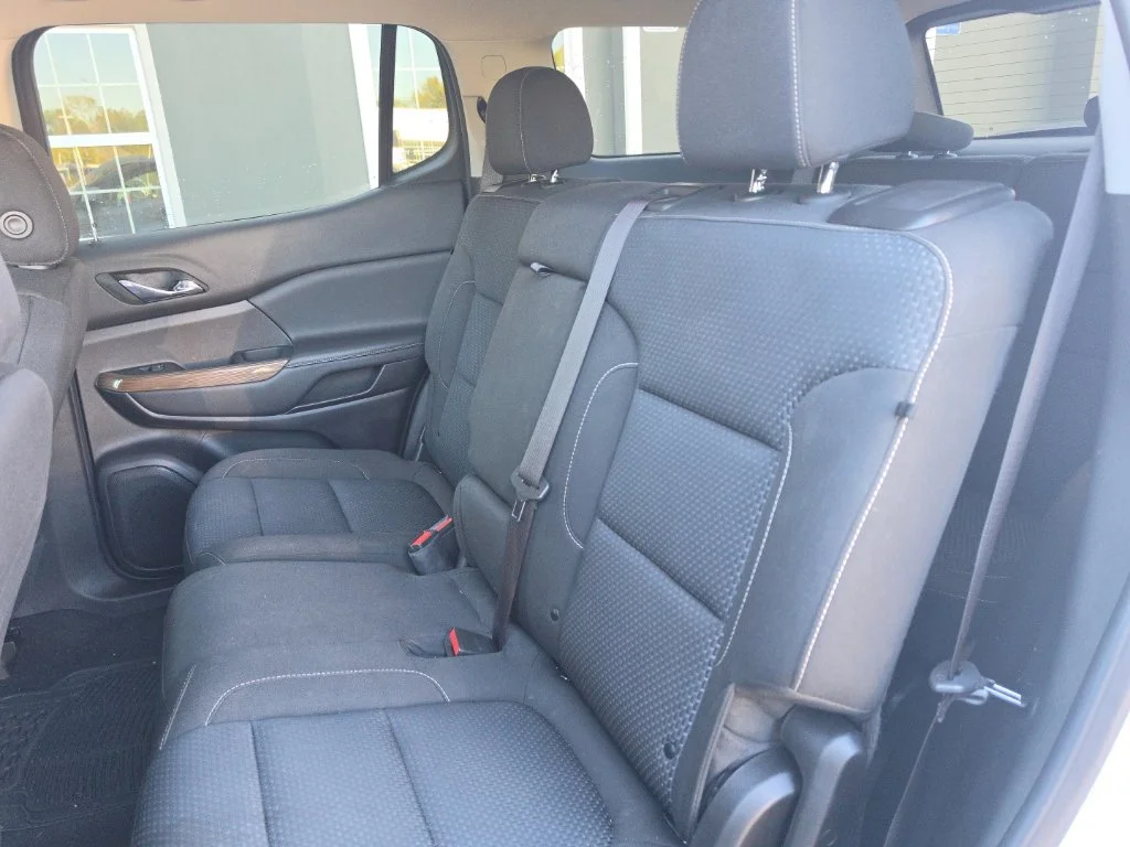 Used 2023 White GMC SLE image 11