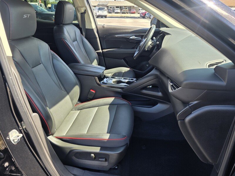 Used 2023 Ebony Twilight Metallic BUICK FWD 4DR ESSENCE image 18