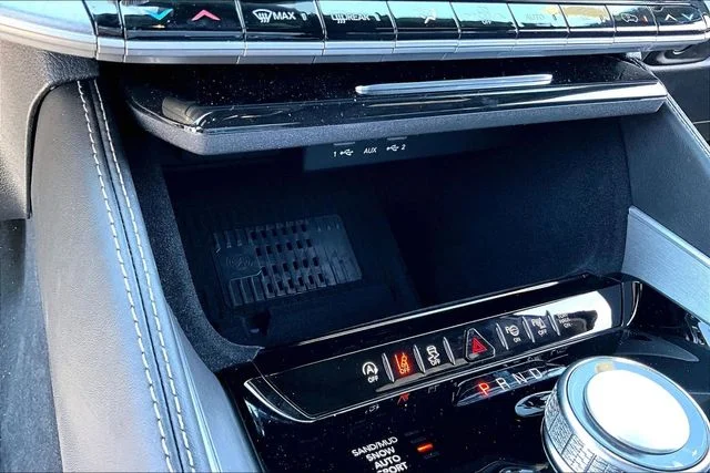 New 2026 Jeep Grand Wagoneer 4D Sport Utility