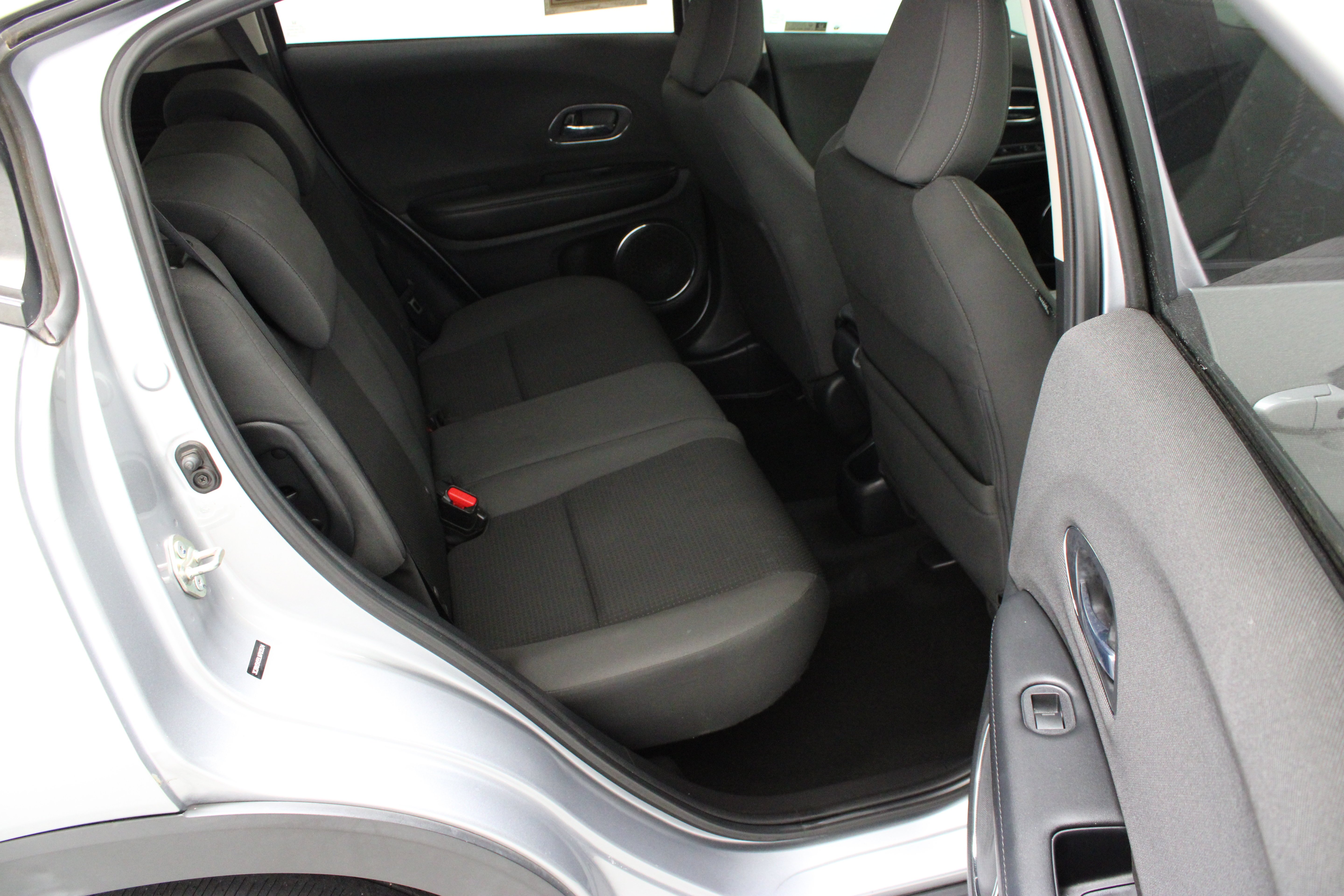 Used 2020 Lunar Silver Metallic Honda EX 1.8L image 31