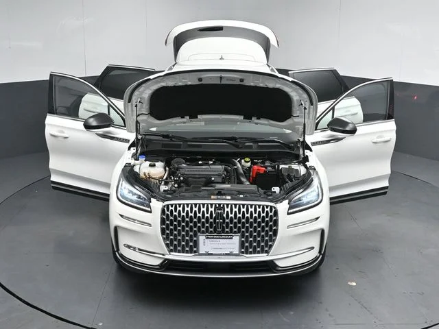 Used 2023 Pristine White Lincoln Standard image 49