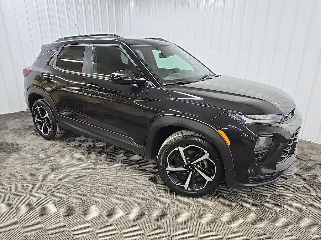 Used 2021 Black Chevrolet RS image 3