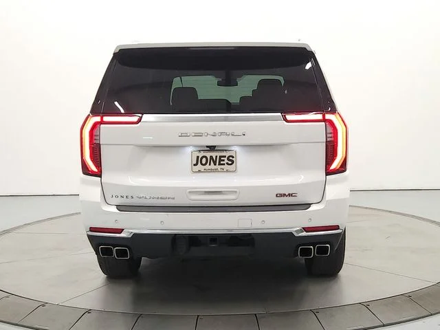 Used 2025 White GMC Denali image 7