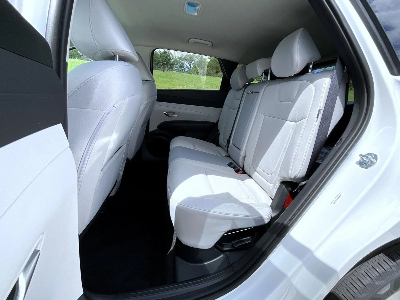 New 2026 White Hyundai SEL image 20