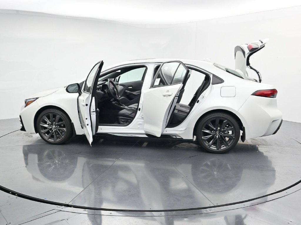 New 2026 Wind Chill Pearl <sup>1</sup> Toyota  XSE image 28
