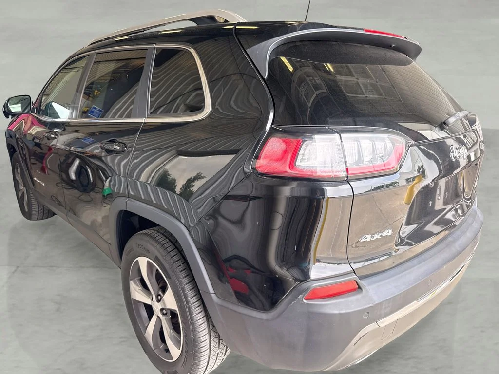 Used 2019 Black Jeep Limited image 4