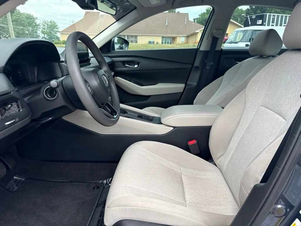 Used 2025 Gray Honda LX image 9