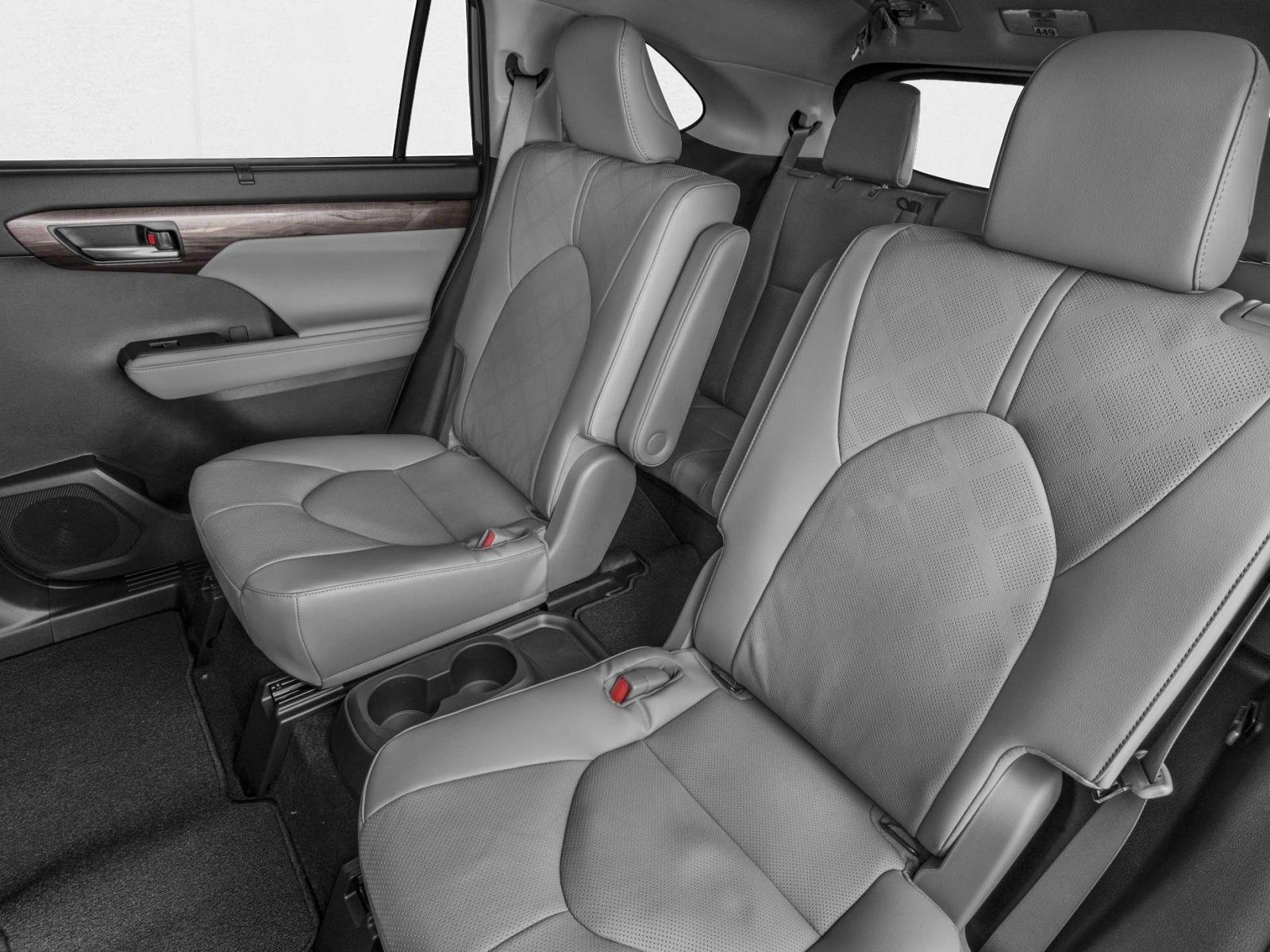 New 2026 Wind Chill Pearl Toyota Hybrid Platinum image 9