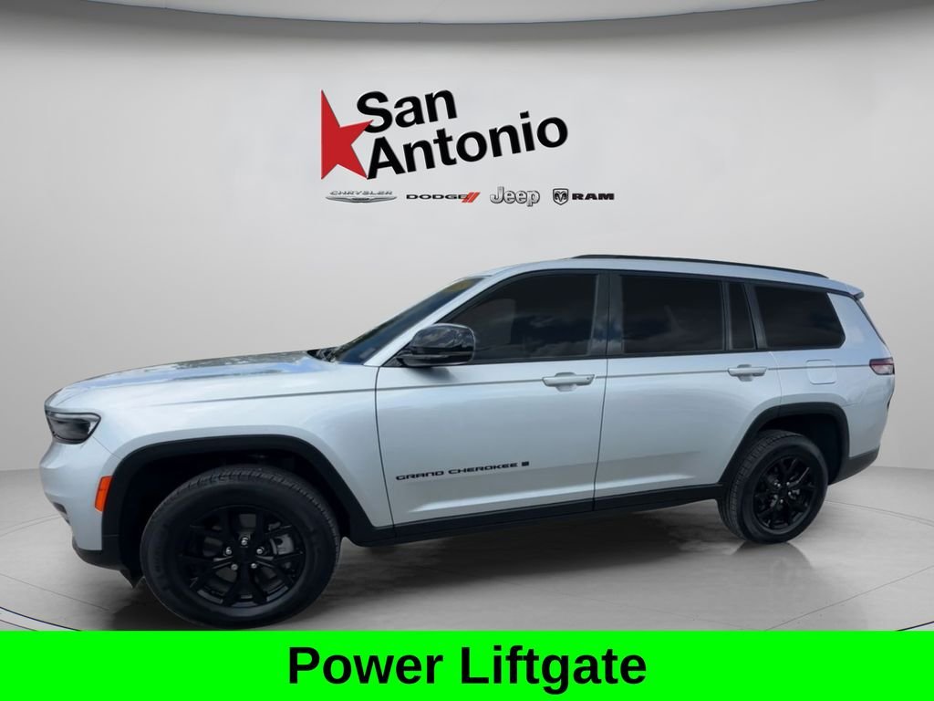 Used 2025 Silver Jeep Altitude X image 7