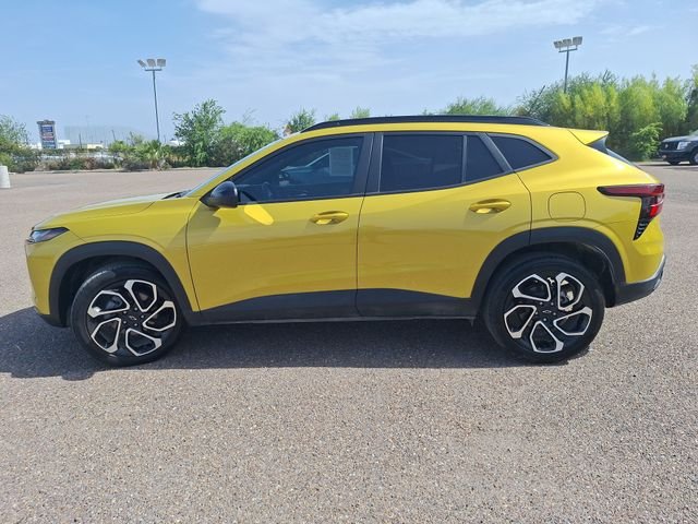 Used 2025 Yellow Chevrolet 2RS image 4